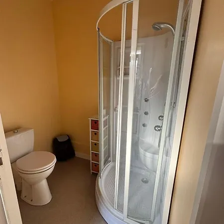 Lägenhet Ideal Pour 2 A 3 Personnes Avec Piscine Dans La Maison Principale